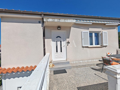 House, 237m², Plot 294m²