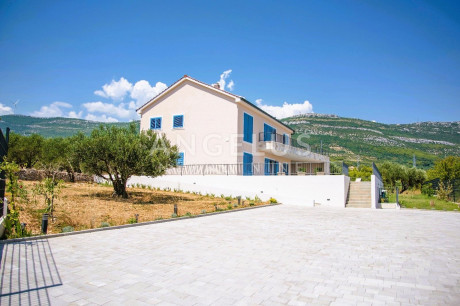 Casa, 277m², Terreno 1459m²