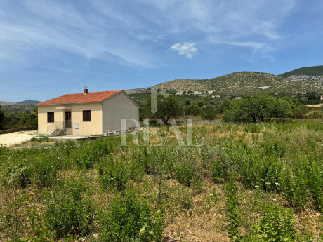 2425m², Terreno