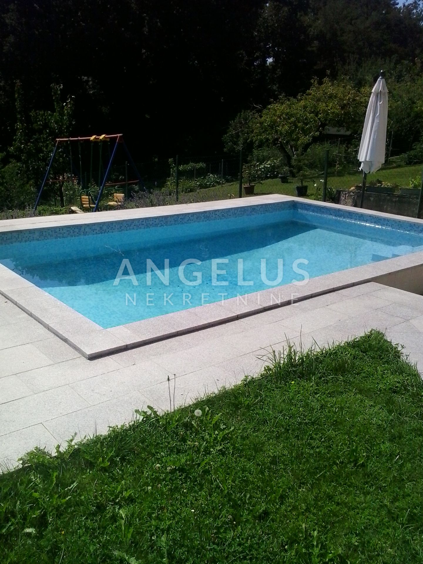 House, 275m², Plot 800m²