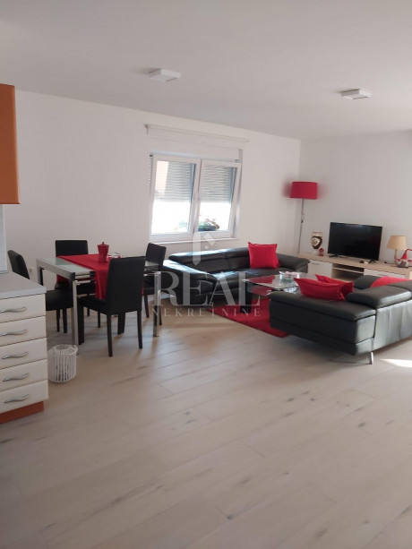 3-locale, Appartamento, 90m², 1 Piano