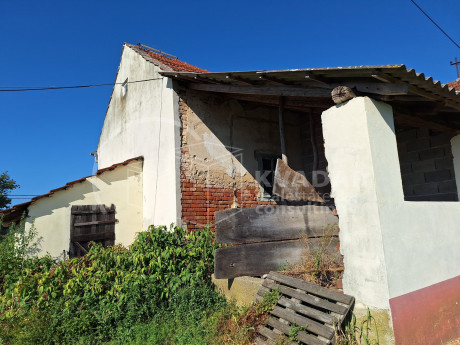 Haus, 80m², Grundstück 525m²