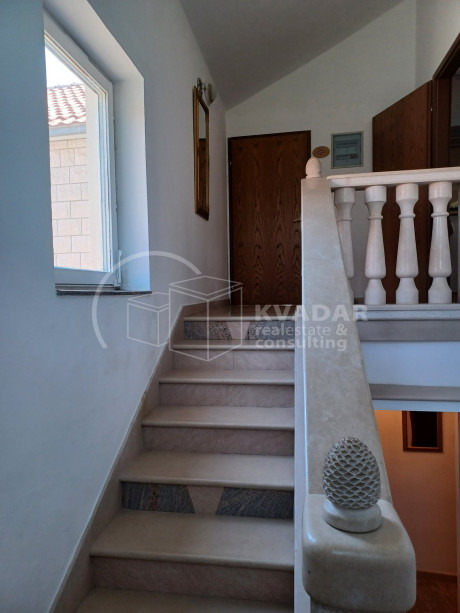 House, 660m², Plot 300m²