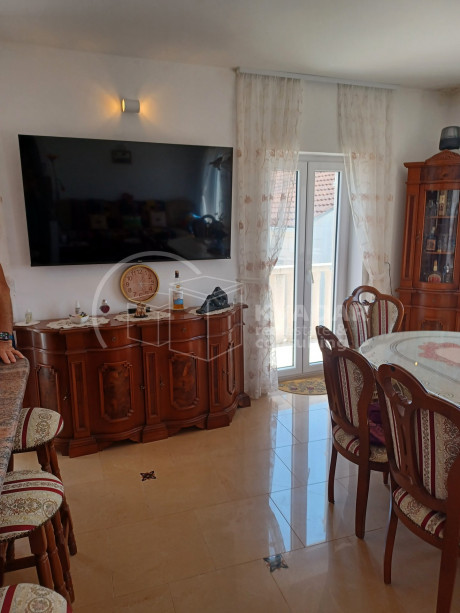 House, 660m², Plot 300m²