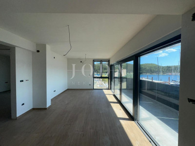 4-locale, Appartamento, 94m², 2 Piano