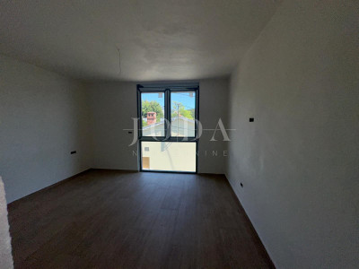 4-locale, Appartamento, 94m², 2 Piano