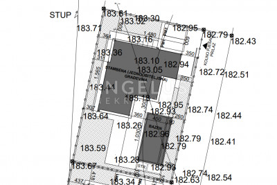 Kuća, 187m², Zemljište 700m²