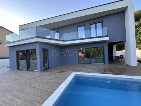 Casa, 223m², Terreno 878m²