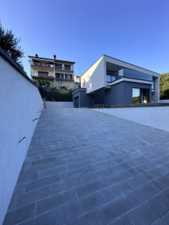 Haus, 223m², Grundstück 878m²