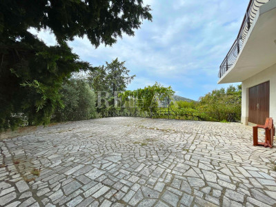 House, 200m², Plot 1700m²