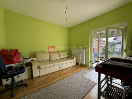 House, 200m², Plot 450m²