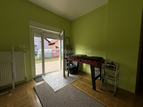 House, 200m², Plot 450m²