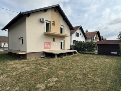 House, 200m², Plot 450m²