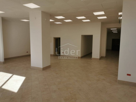 321m², Office, 1 Floor