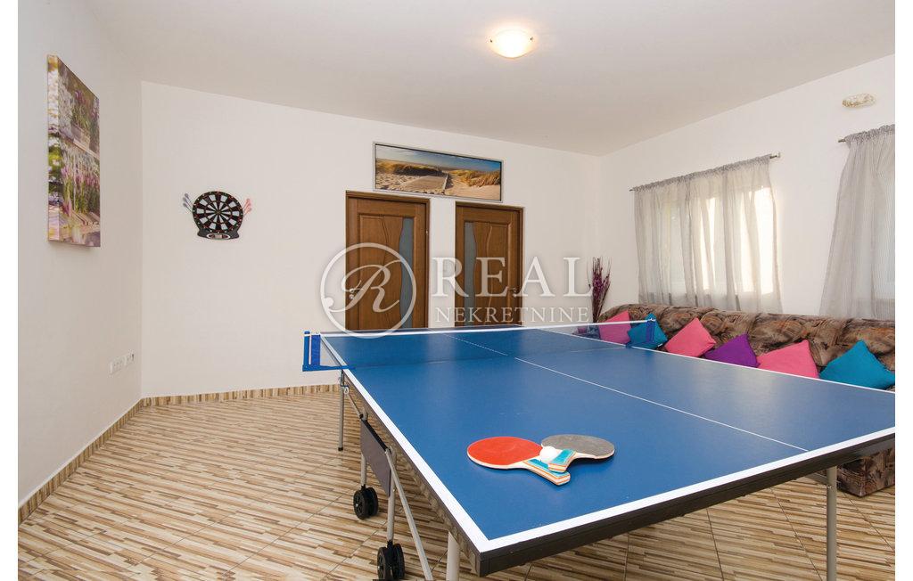 House, 420m², Plot 1000m²