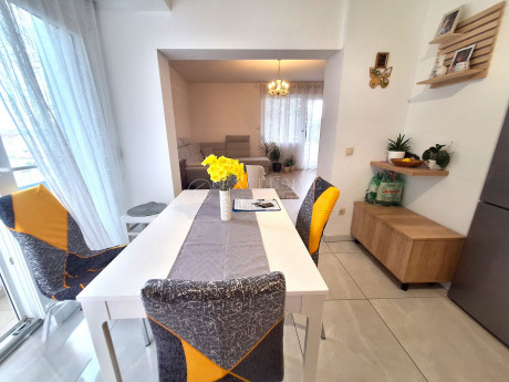 3-locale, Appartamento, 77m², 1 Piano