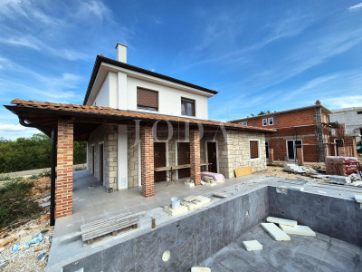 House, 188m², Plot 500m²