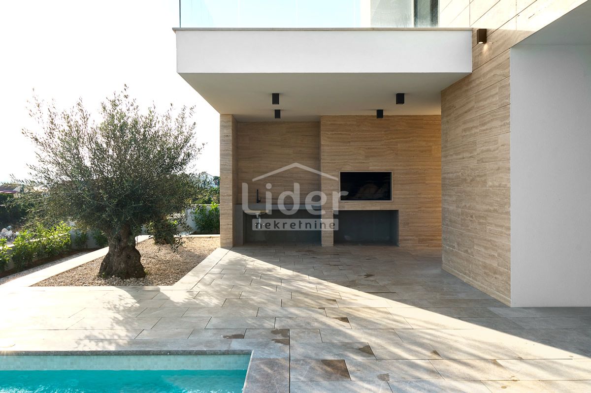 Casa, 263m², Terreno 0m²