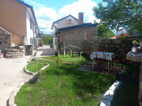 House, 330m², Plot 0m²