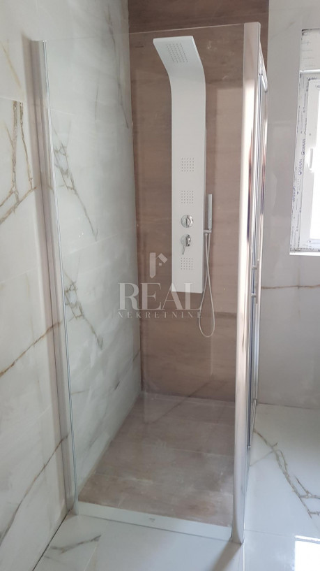 3-locale, Appartamento, 71m², 2 Piano