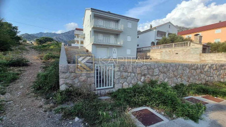 Kuća, 236m², Zemljište 539m²