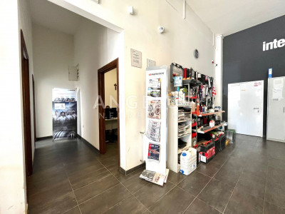 300m², Office, 1 Floor