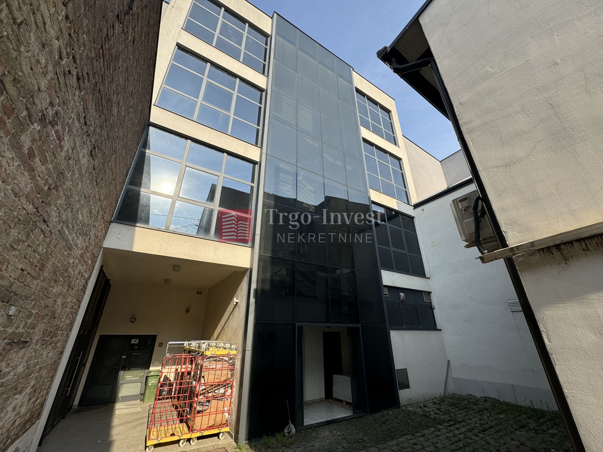 325m², Ufficio, 2 Piano