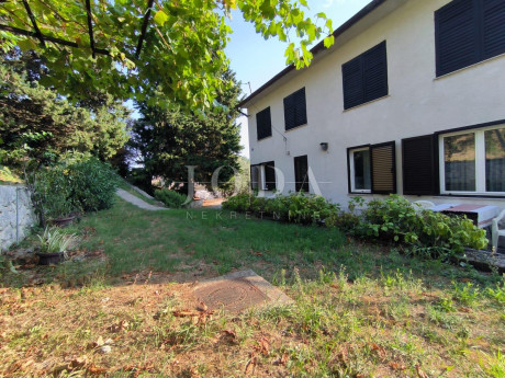 House, 200m², Plot 1700m²