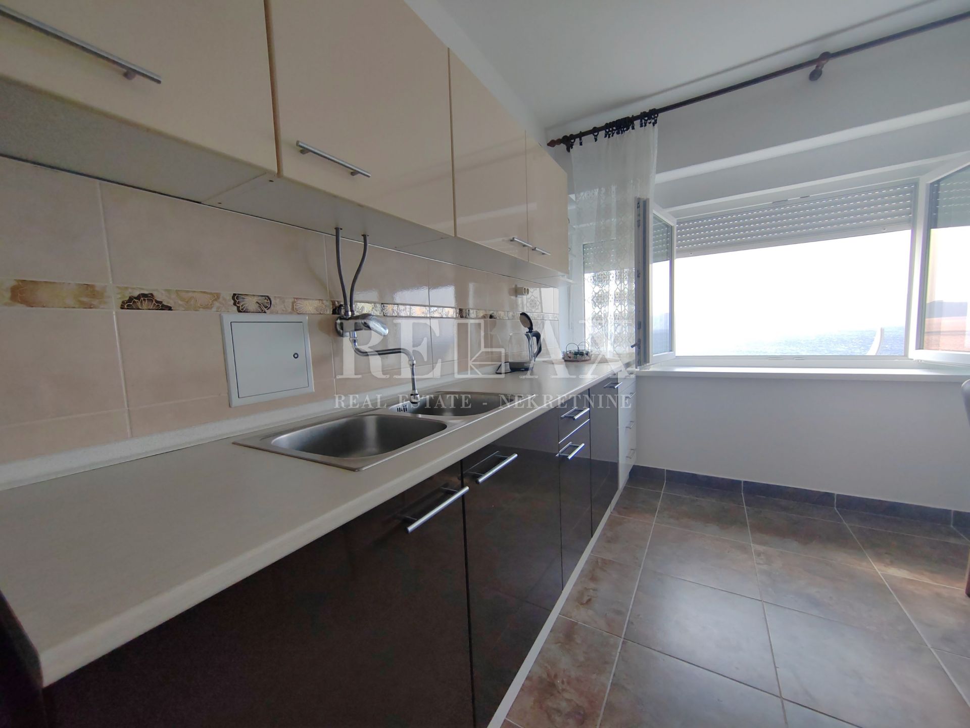 2-locale, Appartamento, 57m², 2 Piano