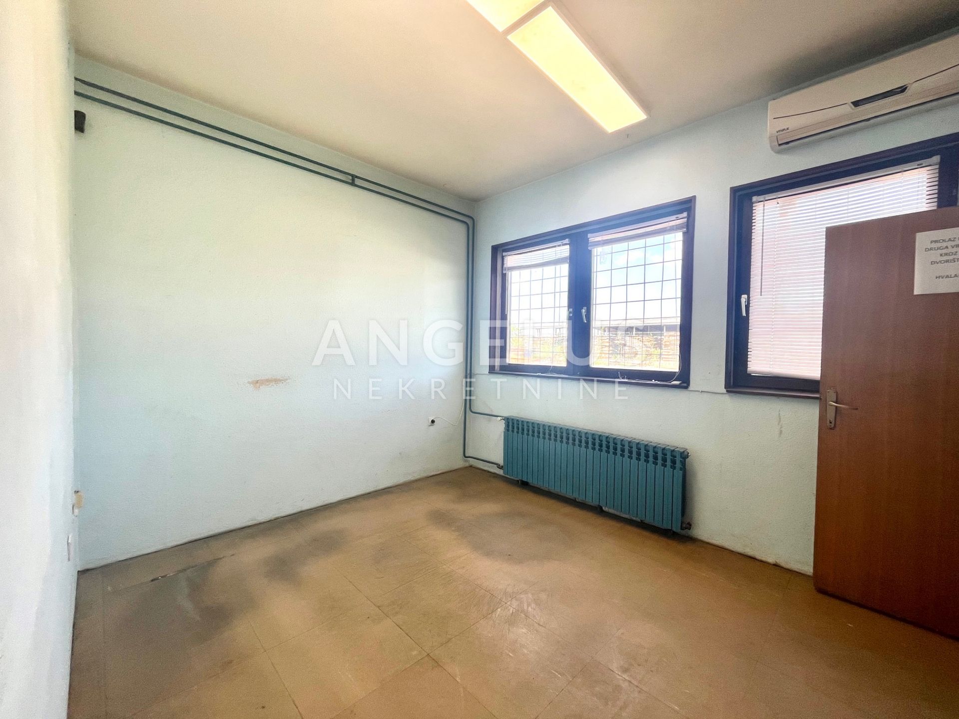 450m², Ufficio, 1 Piano