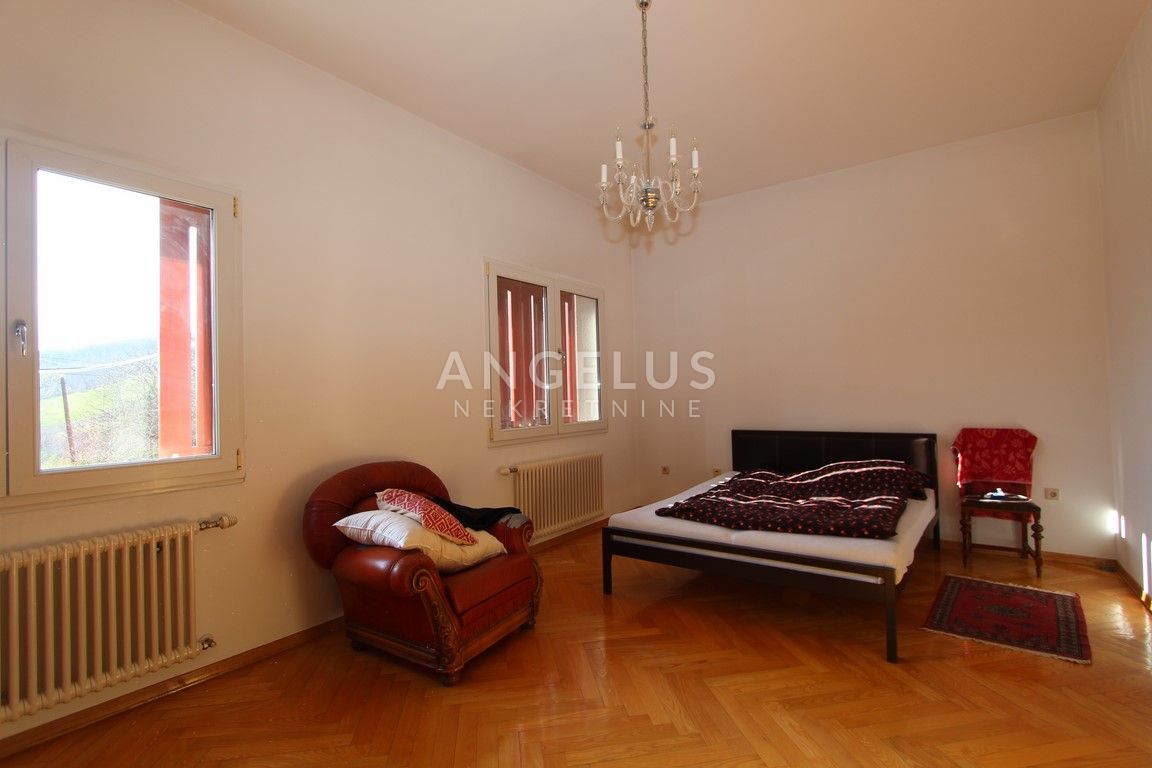 House, 500m², Plot 2300m²