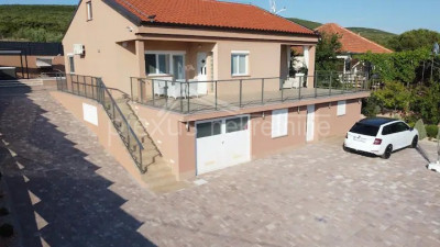 Haus, 160m², Grundstück 500m²