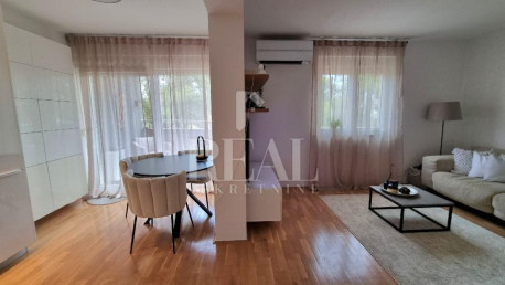 3 rooms, Apartment, 60m², 2 Floor