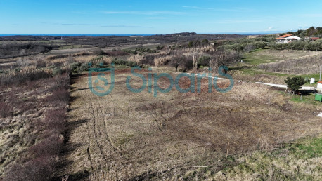 1032m², Plot