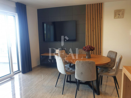 4-locale, Appartamento, 104m², 1 Piano