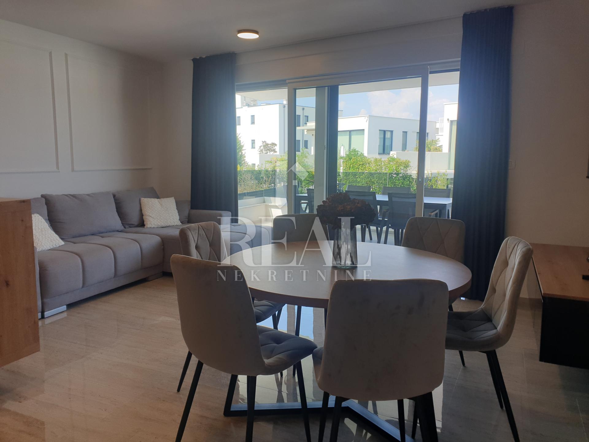 4-locale, Appartamento, 104m², 1 Piano