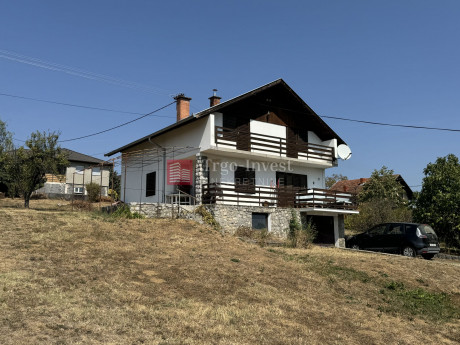 Haus, 180m², Grundstück 1916m²