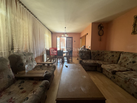 Casa, 180m², Terreno 1916m²