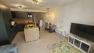 4 rooms, Apartment, 112m², 2 Floor