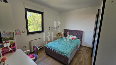 4 rooms, Apartment, 112m², 2 Floor