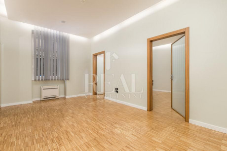 105m², Ufficio, 1 Piano