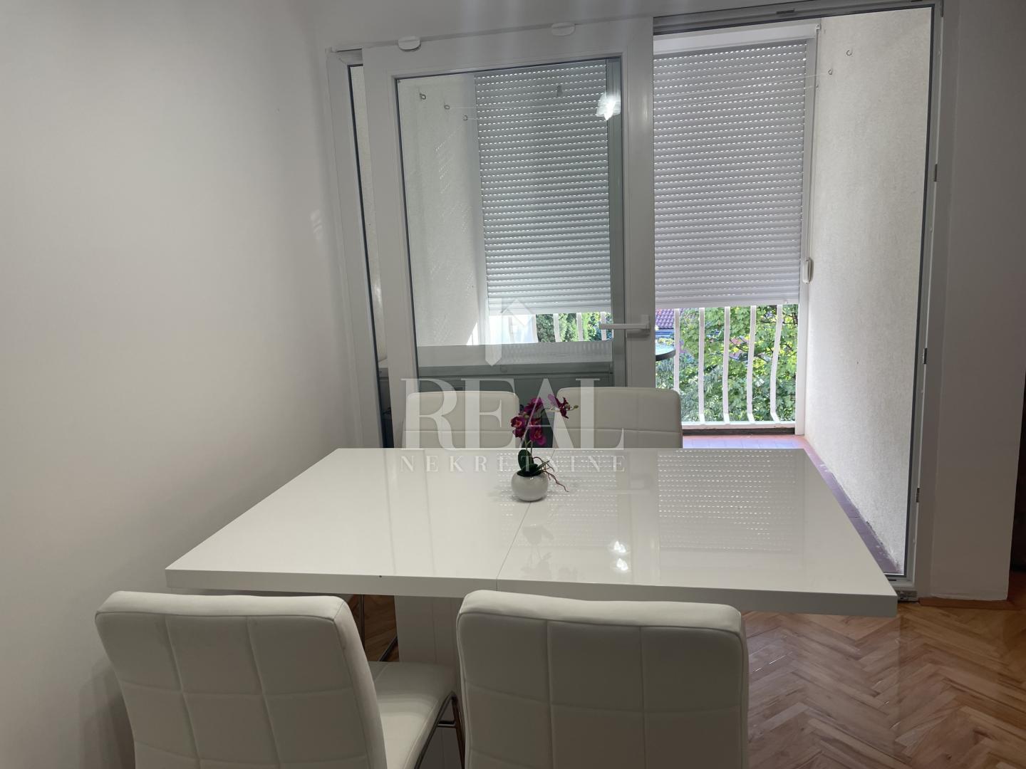 4-locale, Appartamento, 80m², 2 Piano