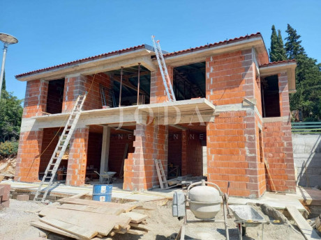 Casa, 300m², Terreno 275m²