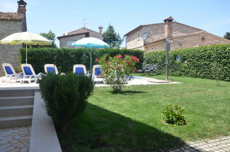 House, 165m², Plot 490m²