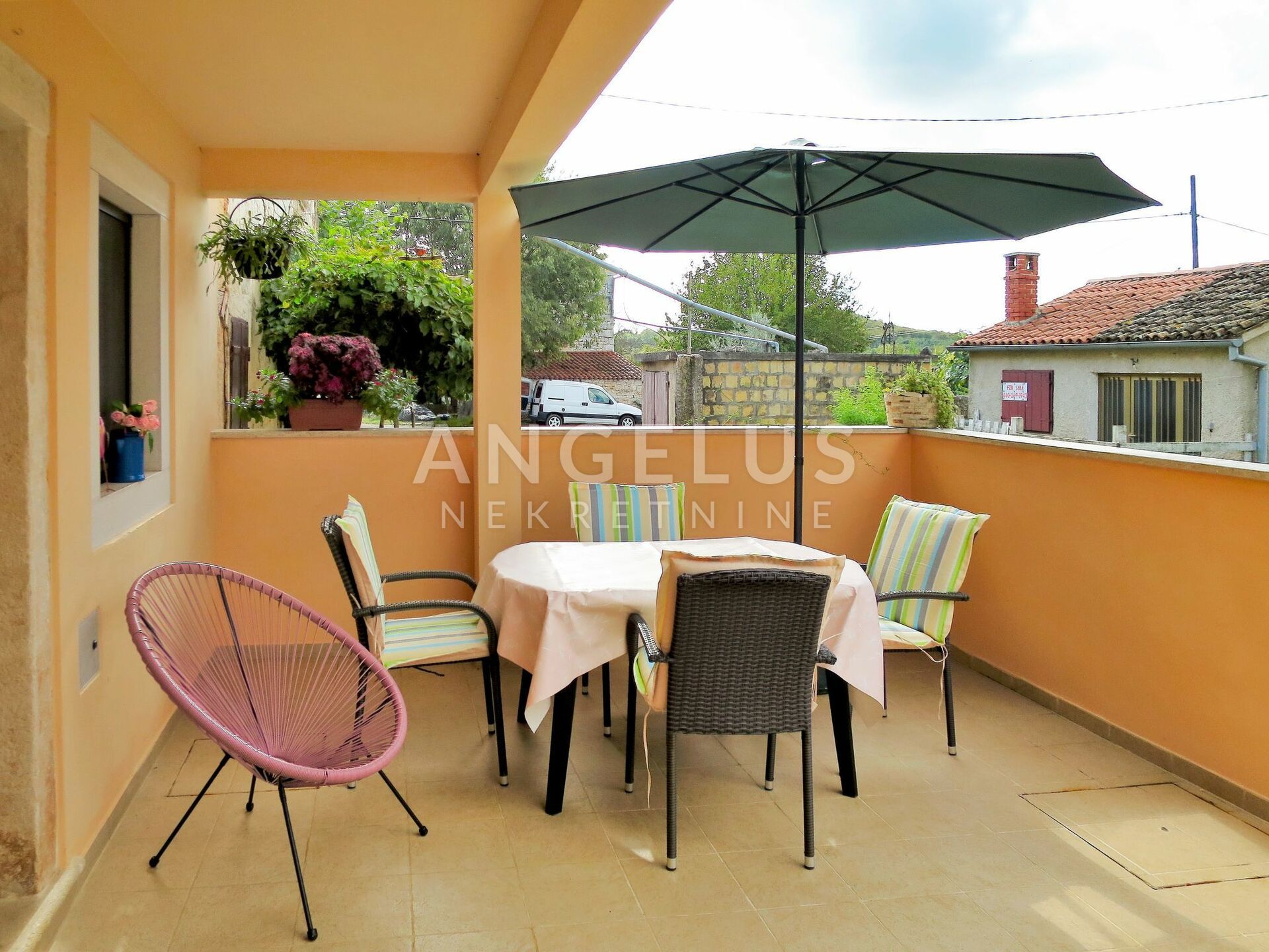 House, 70m², Plot 15m²