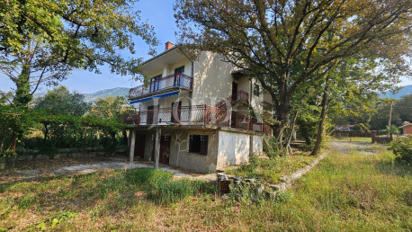 House, 300m², Plot 1251m²