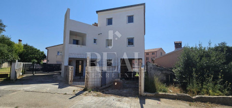 4 rooms, Apartment, 93m², 1 Floor