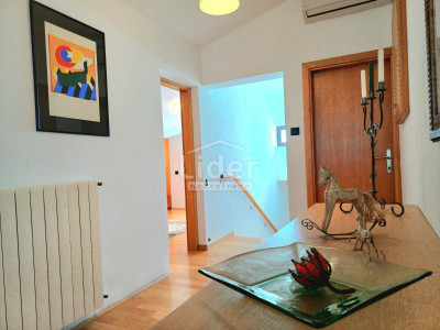 4 rooms, Apartment, 130m²