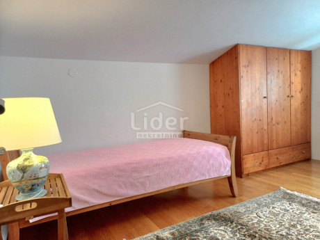 4 rooms, Apartment, 130m²