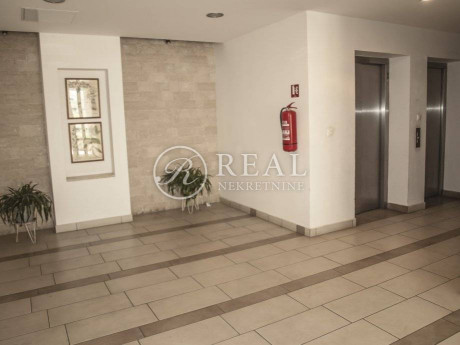 2-locale, Appartamento, 43m², 5 Piano